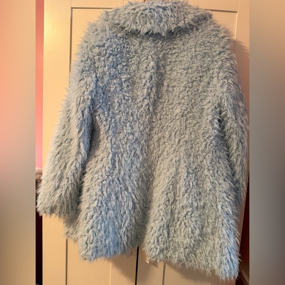 Guess Los Angeles Powder Blue Faux fur teddy coat. Size large. - Picture 6 of 16